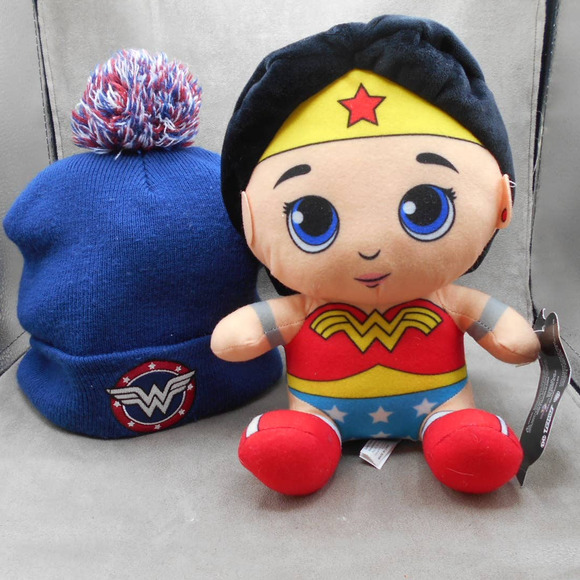 DC Wonder Woman Lot: Blue Beanie w/Pom & Toy Factory Plush Justice League - Picture 3 of 9